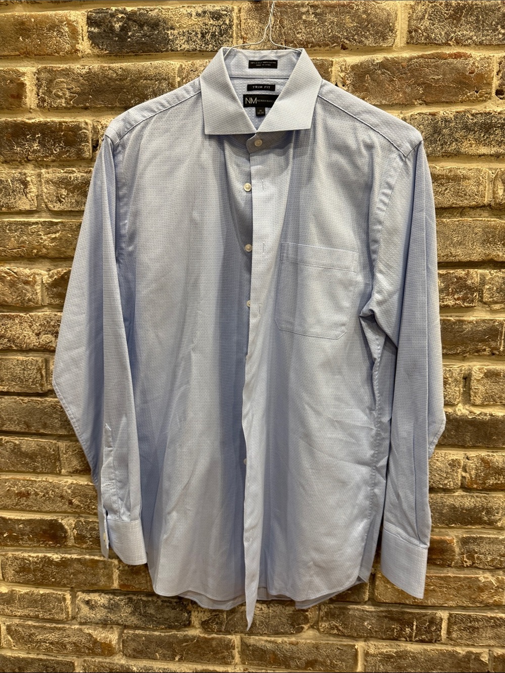 Neiman Marcus Light Blue Men's Dress Shirt - Spread Collar